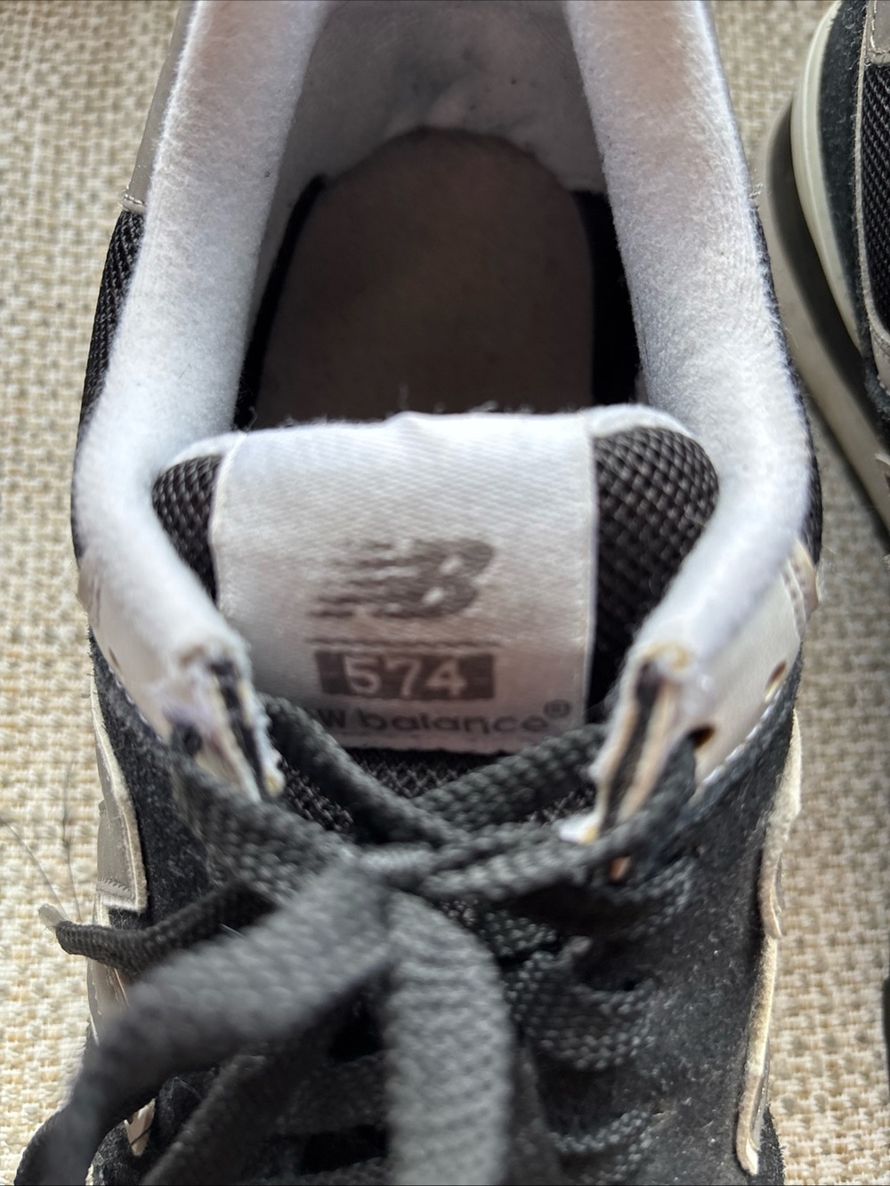 New Balance 574 Sneakers Men’s 9 Black with Gray - Picture 5 of 6